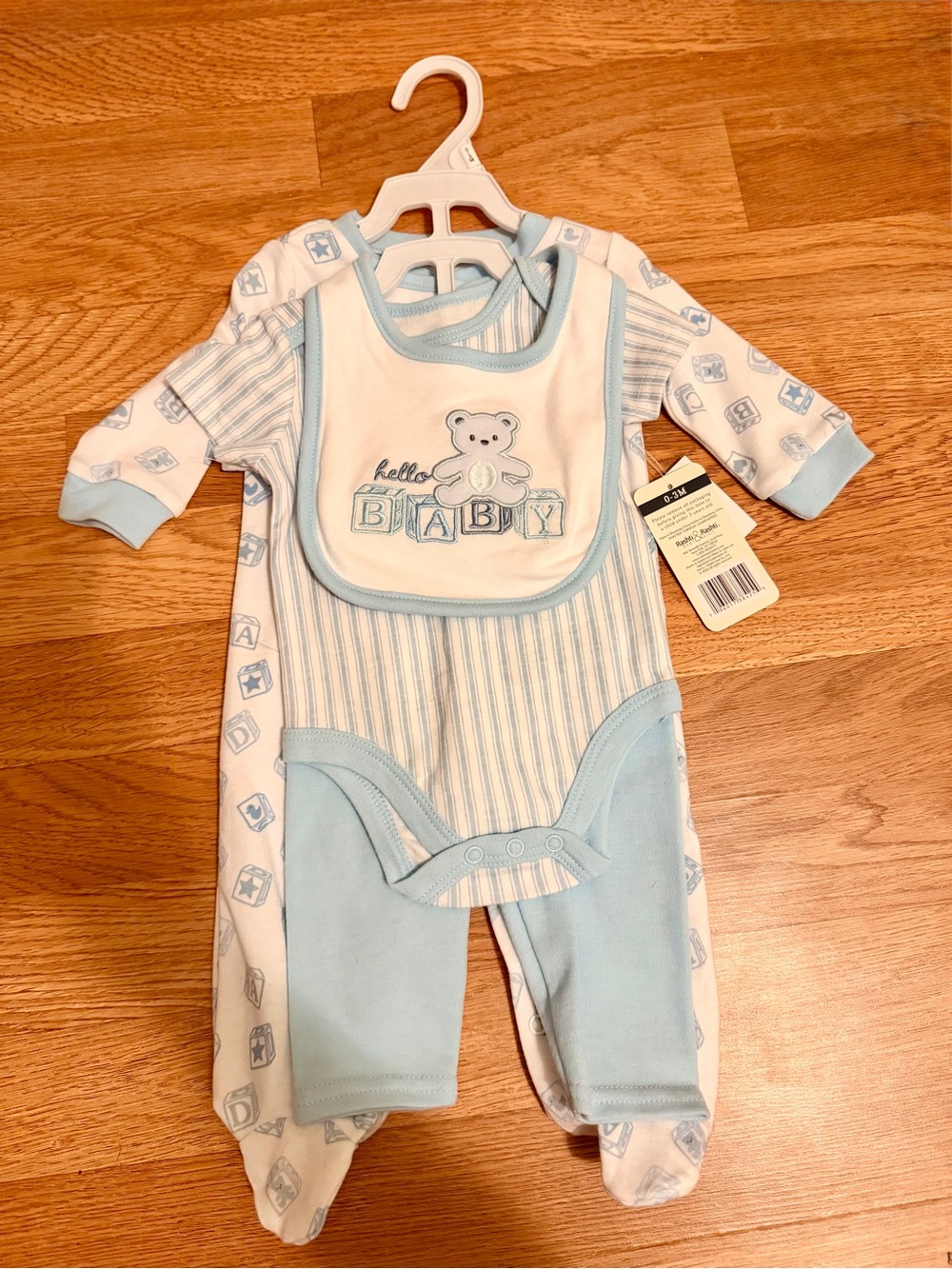 Mikey & Lottie Baby Boy 0-3M 4-Piece Layette Set Blue Blocks Footed Sleeper Body